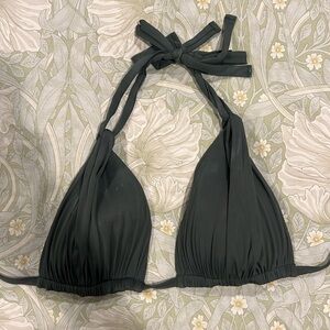 La blanca bikini top